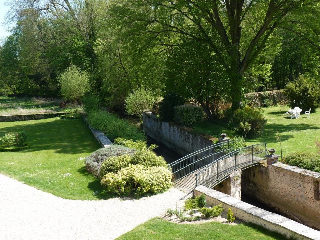 Le Clos Saint Nicolas Bed and Breakfast Château-Renard Esterno foto