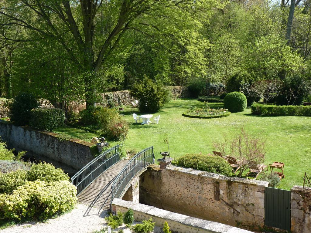 Le Clos Saint Nicolas Bed and Breakfast Château-Renard Esterno foto